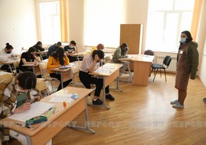 В Азербайджане 12 учащихся не были допущены на экзамен