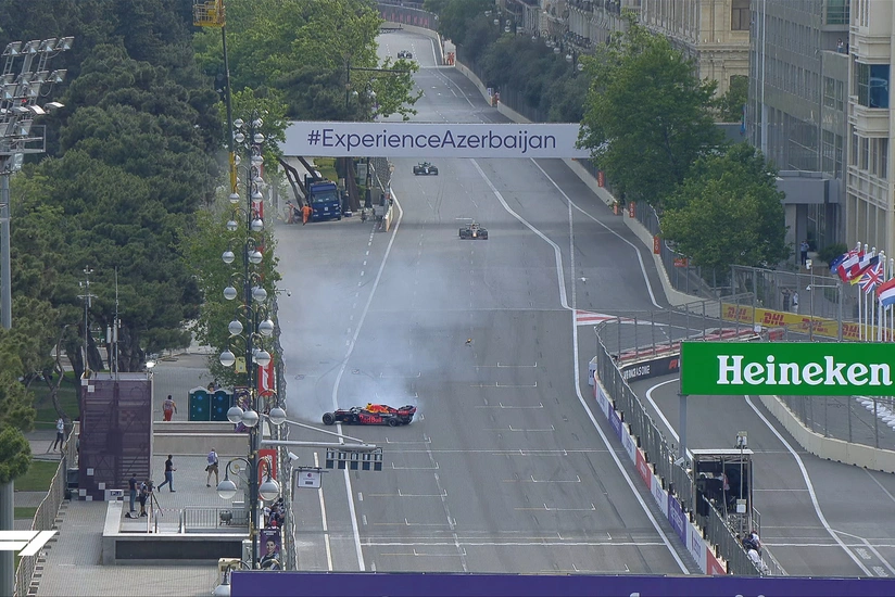 Formula 1: Ferstappen lider olduğu yarışda uğursuz oldu