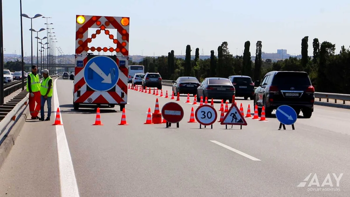 Bakıda bəzi yollarda xətlənmə işləri aparılır