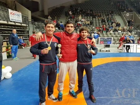 Azərbaycan güləşçiləri Bolqarıstan turnirinun ilk günündə 4 medal qazanıblar