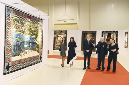 Prezident İlham Əliyev Tahir Salahovun 90 illik yubileyinə həsr edilən sərgi ilə tanış olub - FOTO