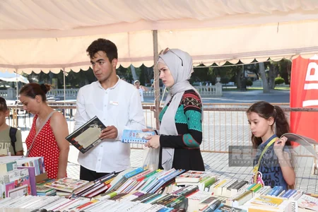 Dənizkənarı Milli Parkda “Oxuyan gələcək” adlı kitab sərgisi təşkil edilib