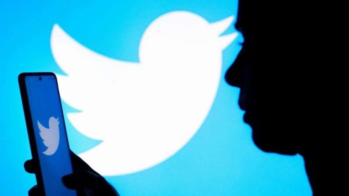 Twitter cuts back on office space