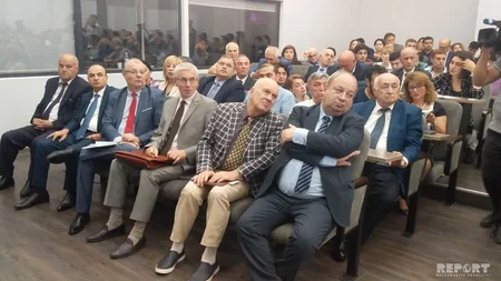 Xoşbəxt Yusifzadənin fransız dilində nəşr olunmuş kitabının təqdimatı keçirilib