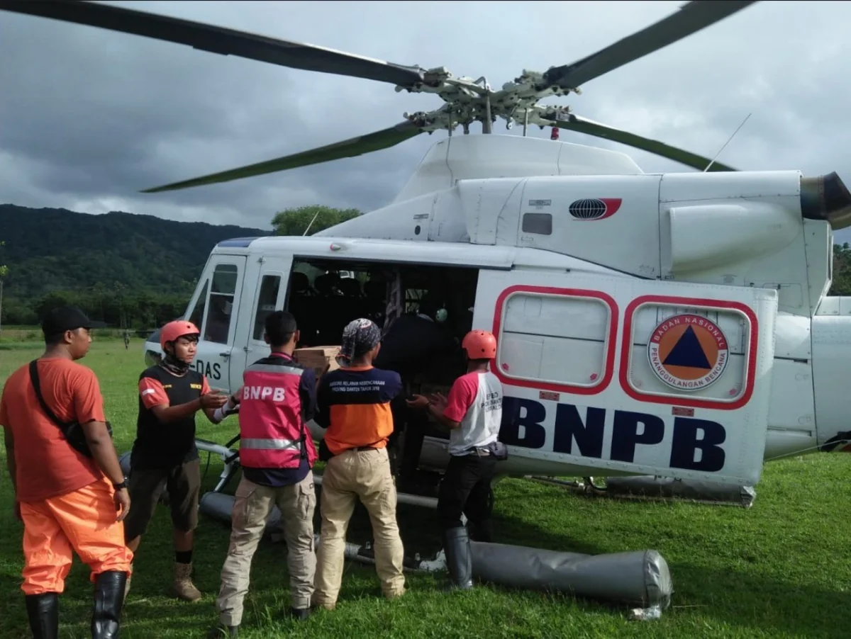Число погибших во время цунами в Индонезии превысило 430
