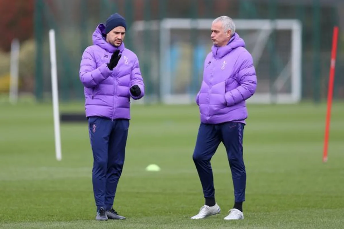Mourinyo karantin vaxtı parkda məşq keçdi