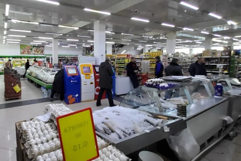 Şamaxıda marketdə istehlaka yararsız qida məhsulları aşkarlanıb
