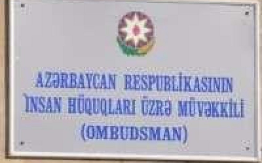 Ombudsman Aparatının əməkdaşları Azadlıq qəzetinin inzibati həbs cəzası almış əməkdaşı ilə görüşüb