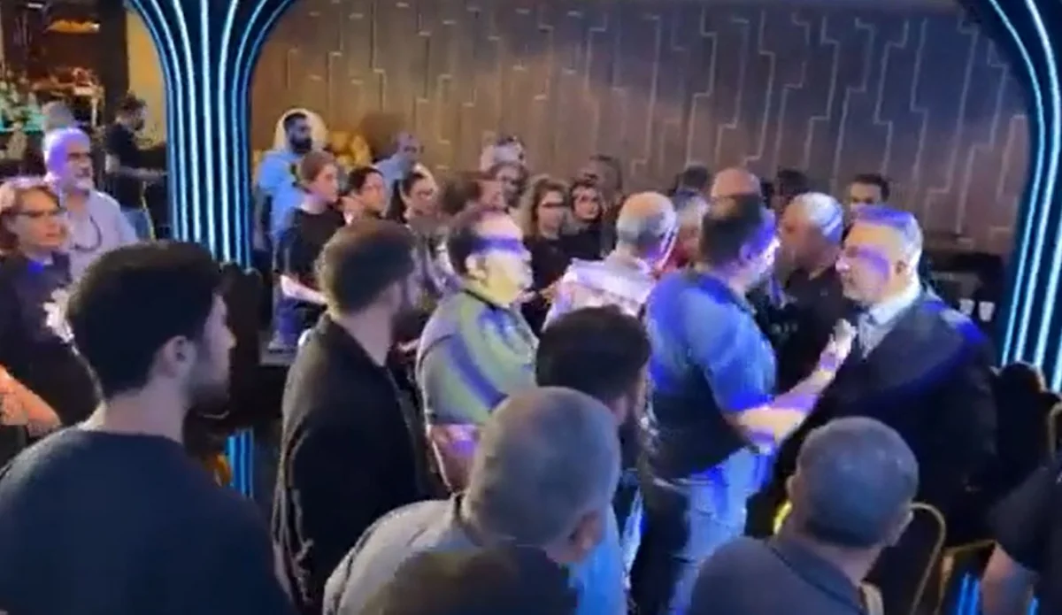 Armenian diaspora commissioner booed and whistled in Los Angeles