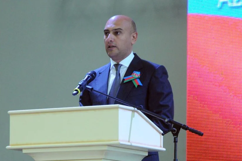 Dövlət Bayrağı Meydanı Kompleksinin sabiq rəisinin məhkəməsi davam etdirilib