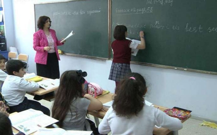 Bir qrup təhsil işçisinə “Tərəqqi” medalı və “Əməkdar müəllim” fəxri adı verilib - SİYAHI