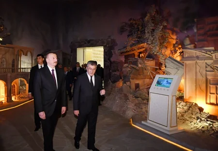 President Ilham Aliyev visits memorial complex People's memory’ in Ashgabat