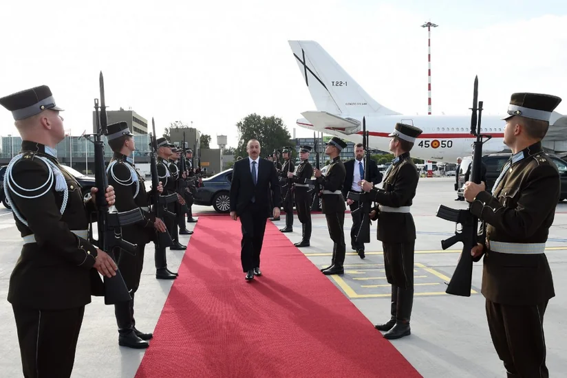 President Ilham Aliyev completes official visit to Latvia