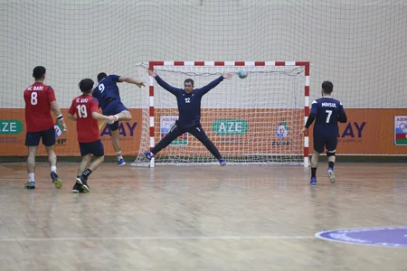 Həndbol üzrə Azərbaycan çempionatında favoritlər qələbə qazanıblar