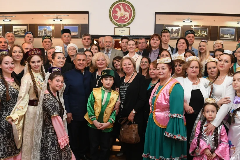 Rüstəm Minnixanov Azərbaycanda tatar ictimai təşkilatlarının nümayəndələri ilə görüşüb