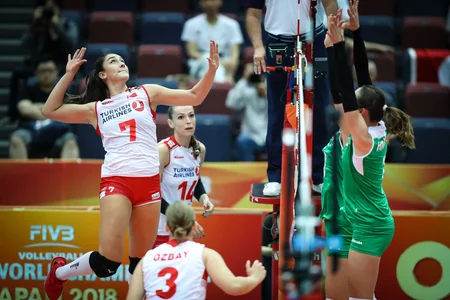 Voleybol üzrə Azərbaycan millisi Türkiyə yığmasına uduzub