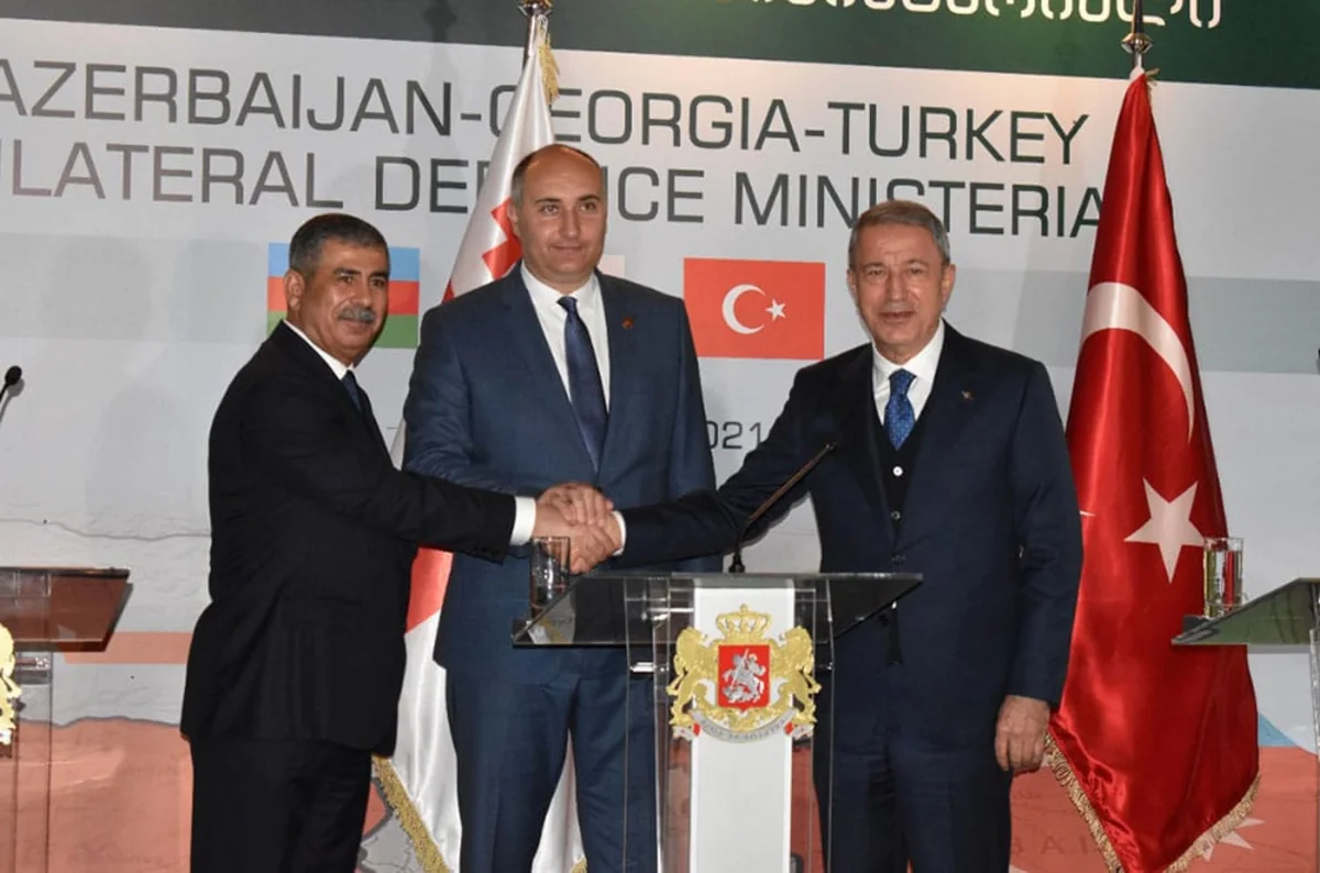 Nazir: “Müdafiə sahəsində Gürcüstan-Azərbaycan-Türkiyə əməkdaşlığı səmərəlidir”
