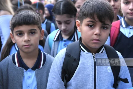 Birincilərin ilk dərs günü - FOTOREPORTAJ