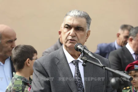 Bakıda üç şəhidin xatirə lövhəsinin açılışı olub