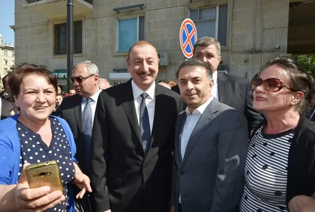 President Ilham Aliyev attends opening of garden outside Tazapir mosque and Central Park built along Fuzuli street