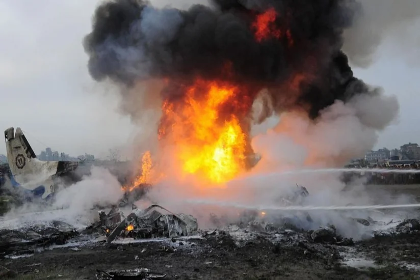 Over 200 soldiers killed in Algeria plane crash - VIDEO