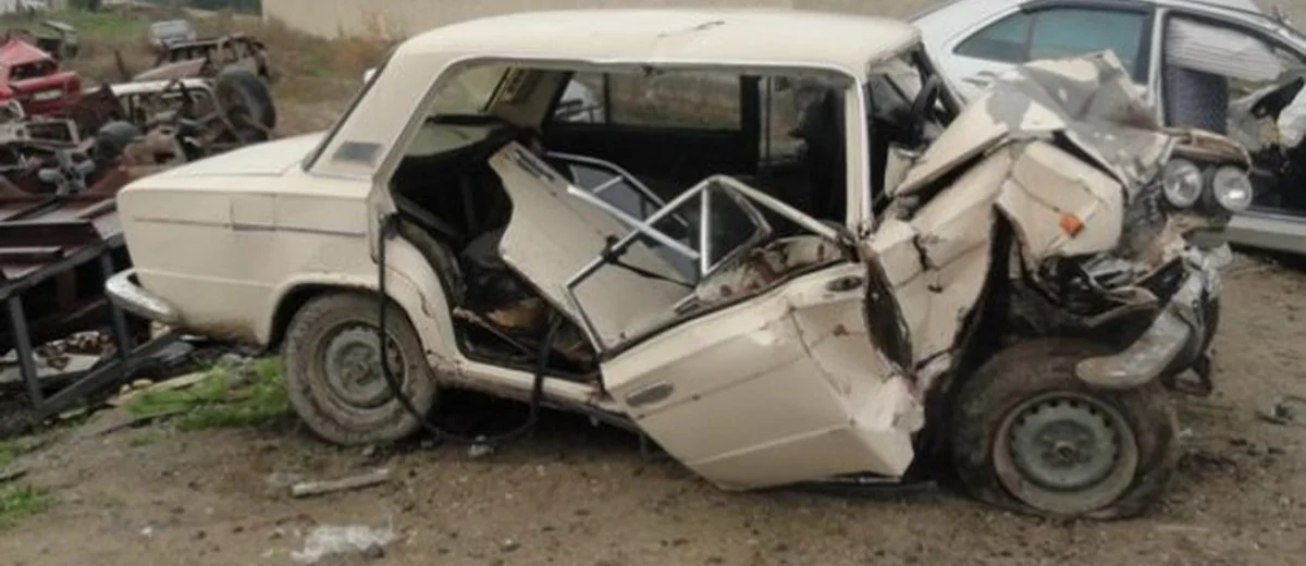 Salyanda iki minik avtomobili toqquşub, 4 nəfər xəsarət alıb