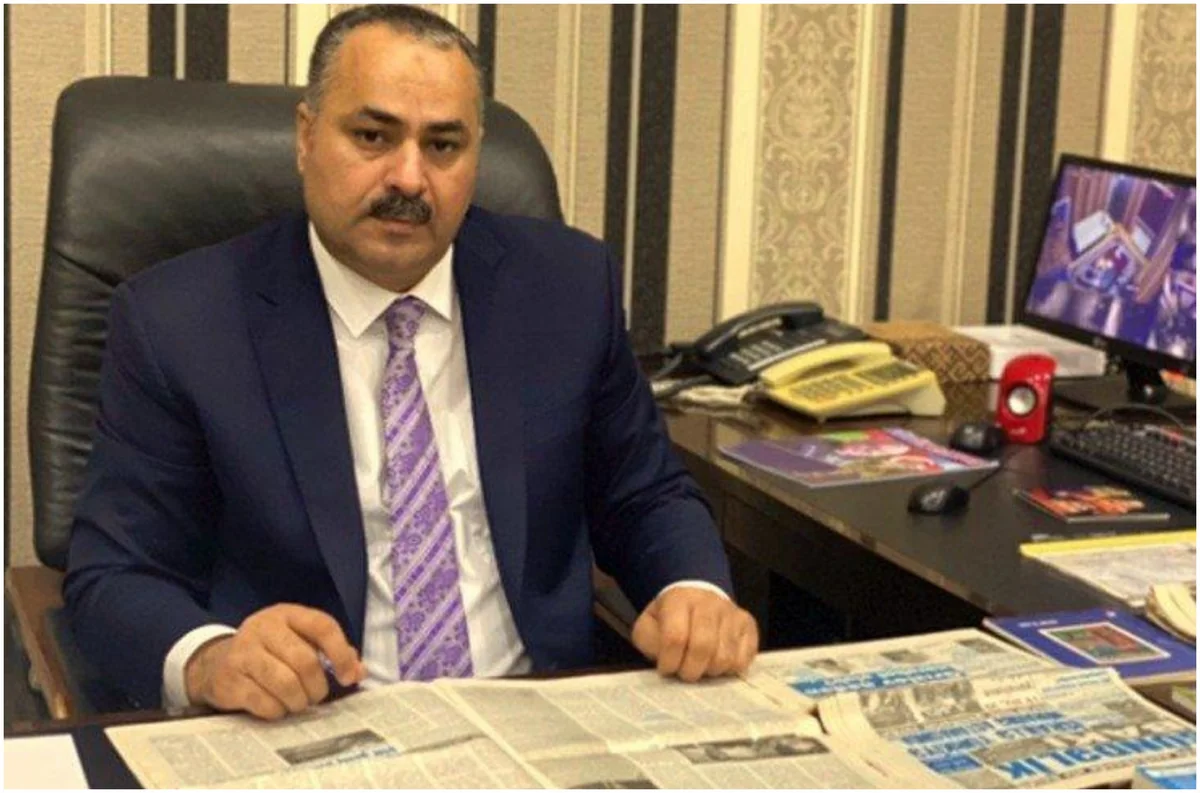 Reketçilikdə təqsirləndirilən baş redaktorun məhkəməsi başlayıb