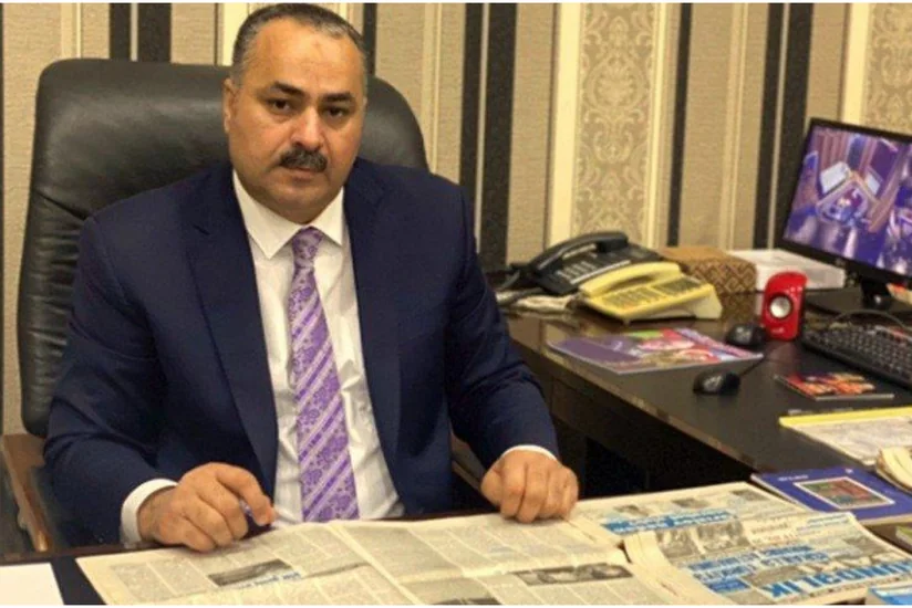 Reketçilikdə təqsirləndirilən baş redaktorun məhkəməsi başlayıb