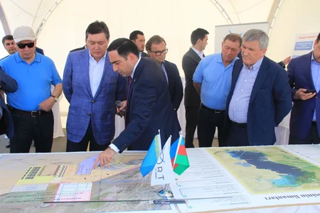 ​Qazaxıstan Dəmir Yollarının prezidenti yeni Bakı Limanına səfər edib