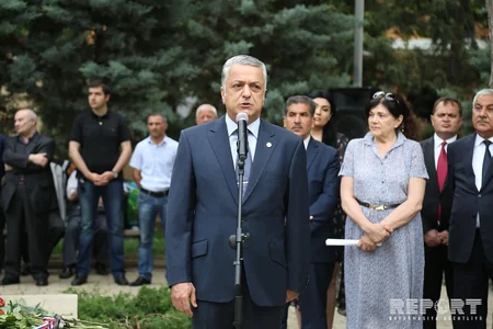Doroxin: Rus şairi Aleksandr Puşkinin Bakıdakı abidəsi Azərbaycan-Rusiya dostluğunun simvoludur - FOTO