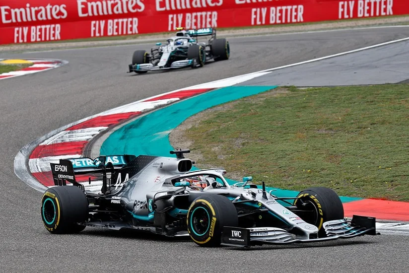 Lüis Hemilton Formula 1 üzrə Çin Qran-Prisinin qalibi olub