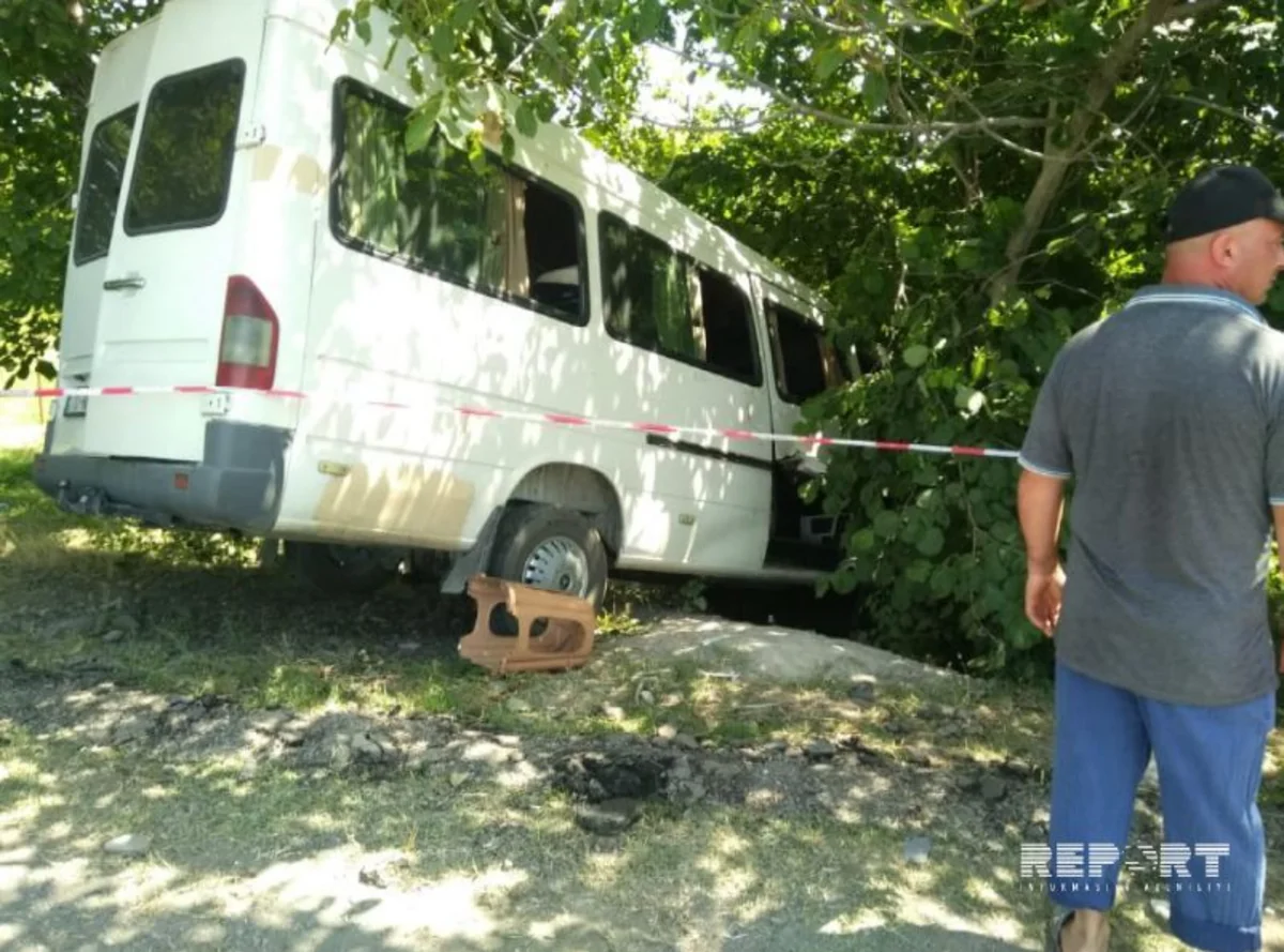 В Гахе пассажирский микроавтобус столкнулся с Камазом, есть погибшие - ОБНОВЛЕНО