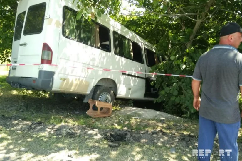В Гахе пассажирский микроавтобус столкнулся с Камазом, есть погибшие - ОБНОВЛЕНО