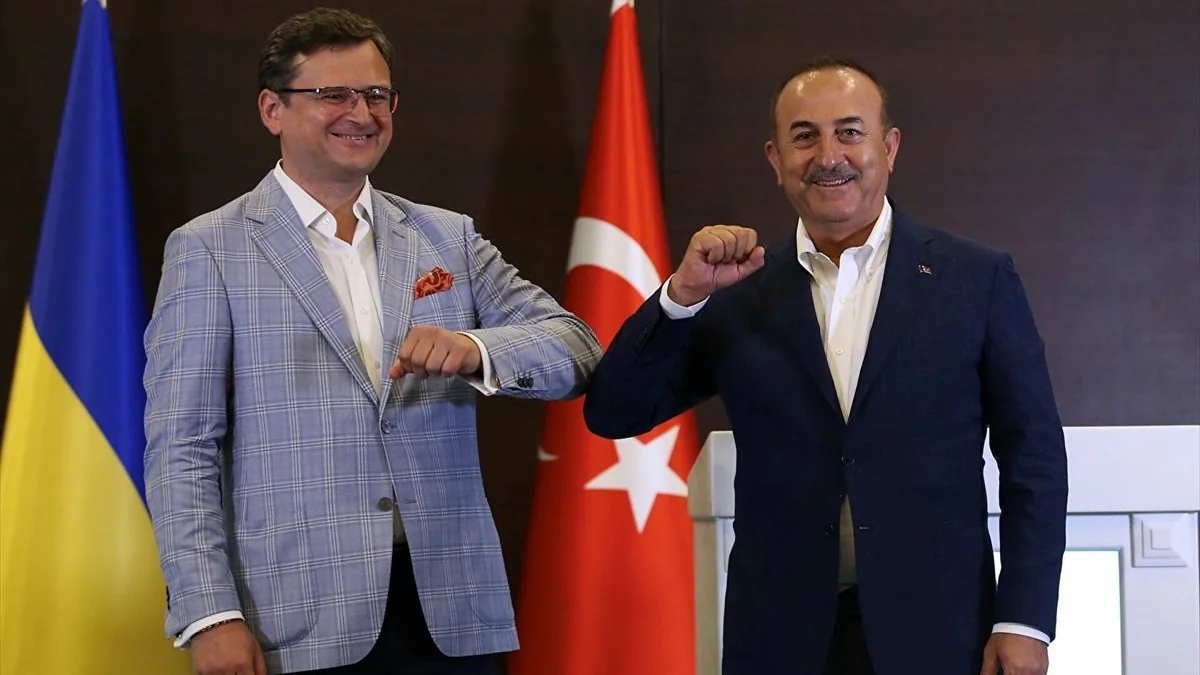 Çavuşoğlu və Kuleba arasında telefon danışığı olub