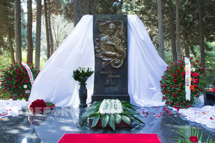Bəşir Səfəroğlunun 90 yaşı tamam olur