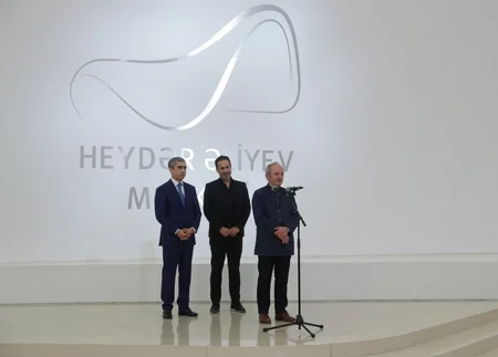 Heydər Əliyev Mərkəzində fransız heykəltəraş Mauro Kordanın sərgisi açılıb