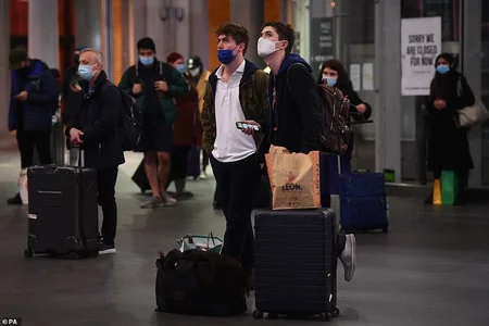 London sakinləri paytaxtı kütləvi tərk edirlər