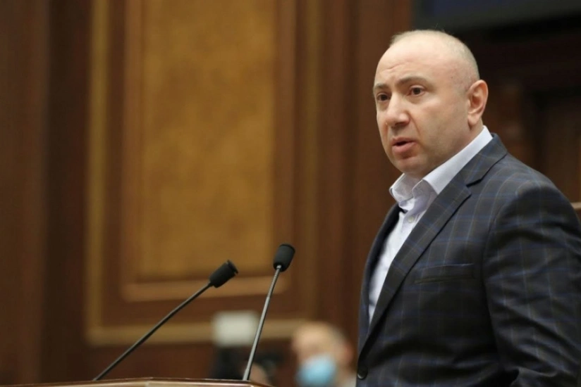 Erməni deputat xalqı inqilaba çağırıb