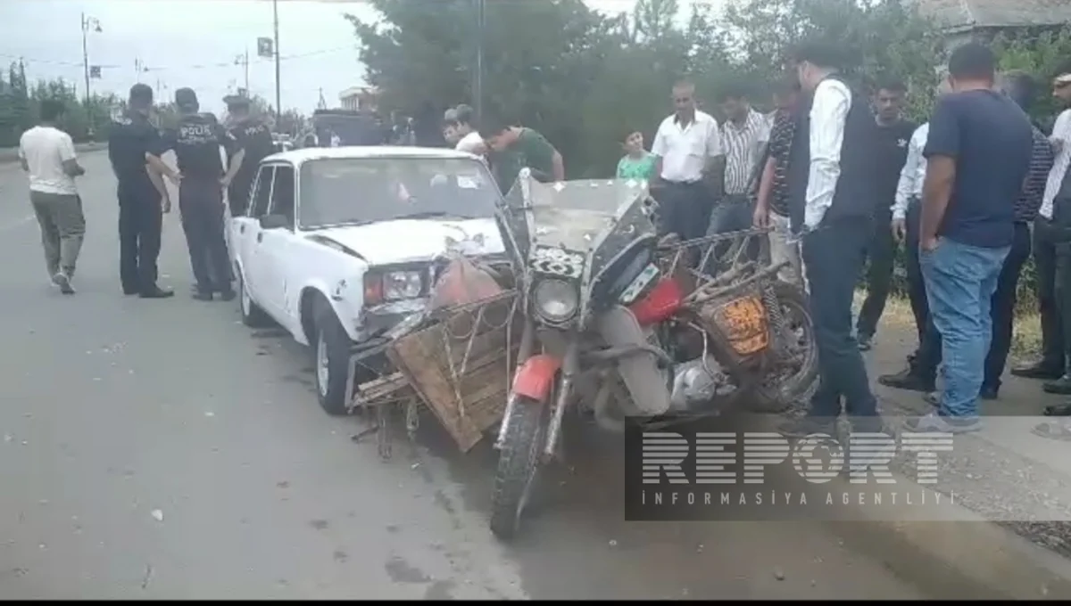 Cəlilabadda avtomobillə motosiklet toqquşub, xəsarət alanlar var