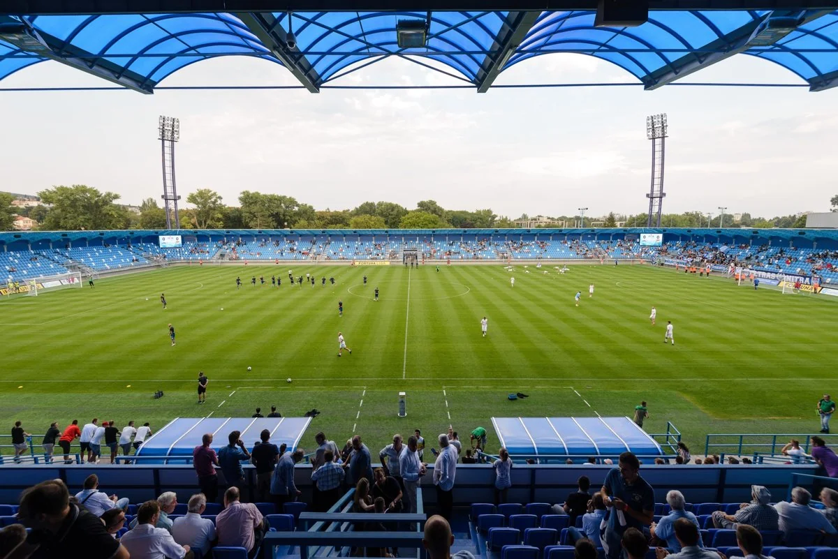 Millimizin oyunlarının stadionları açıqlandı