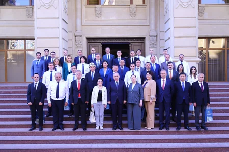 Baş prokuror beynəlxalq konfrans iştirakçıları ilə görüşüb