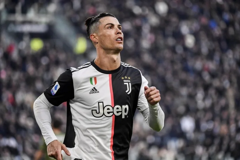 Yuventus Ronaldu ilə danışıqlara başlayır