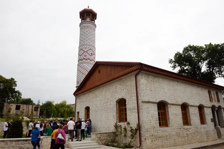 Vaqif Poeziya Günlərinin iştirakçıları Şuşanın tarixi-mədəni məkanlarında olublar