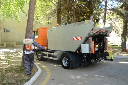Bakıda tibb işçilərinin geyimləri xüsusi qaydada utilizasiya edilir