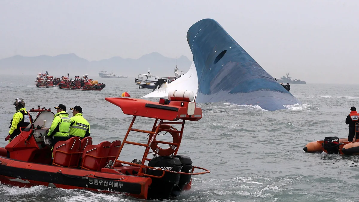 Ship sinks between S. Korea and Japan; 11 found unconscious