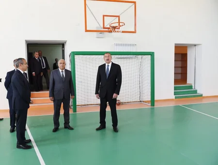 Qusarın Hil kəndində tam orta məktəbin yeni binası istifadəyə verilib