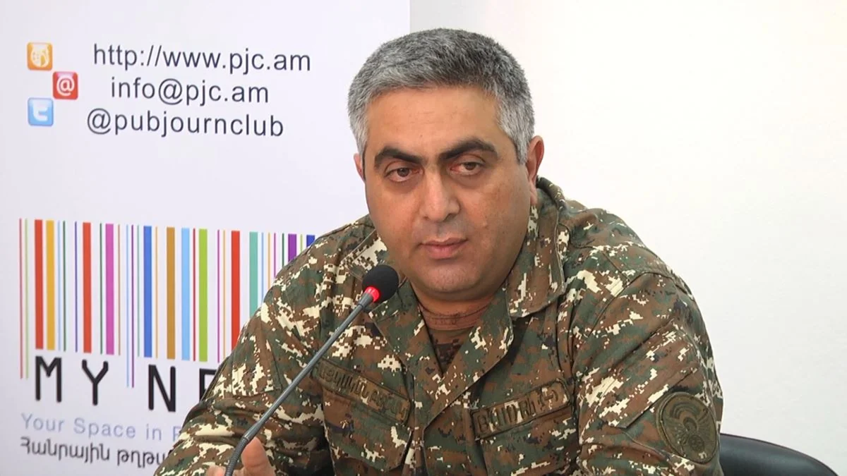 Армяне залатывают поредевшие ряды армии девушками