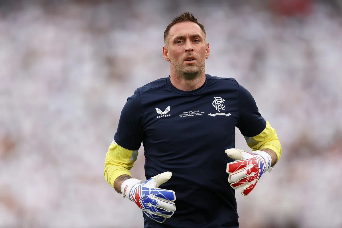 Вратарь Рейнджерс вошел в историю Лиги Европы