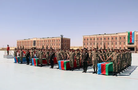 Hərbi hissələrdə andiçmə mərasimi keçirilib