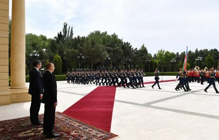Serbiya Prezidenti Aleksandr Vuçiçin rəsmi qarşılanma mərasimi olub